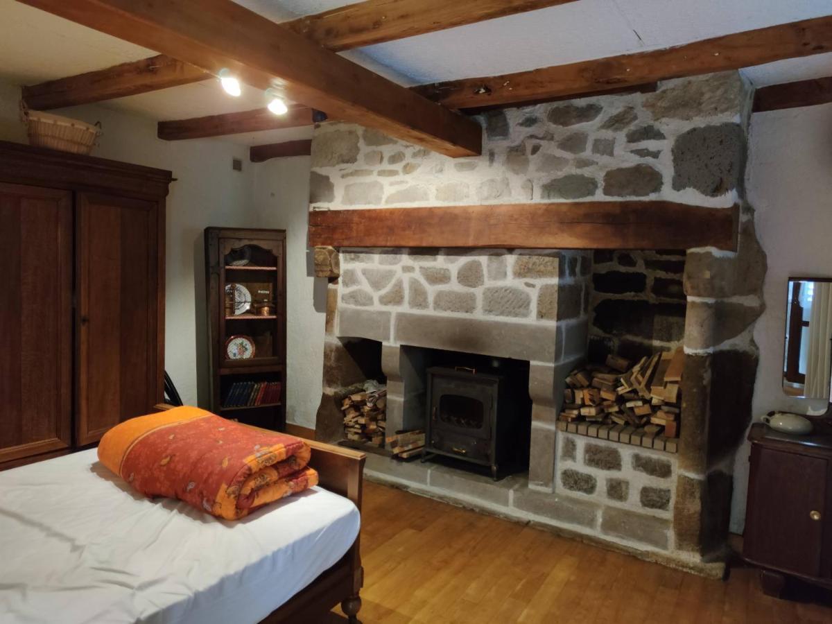 Saint-Jacques-des-Blats Maison Familiale Et Authentique מראה חיצוני תמונה