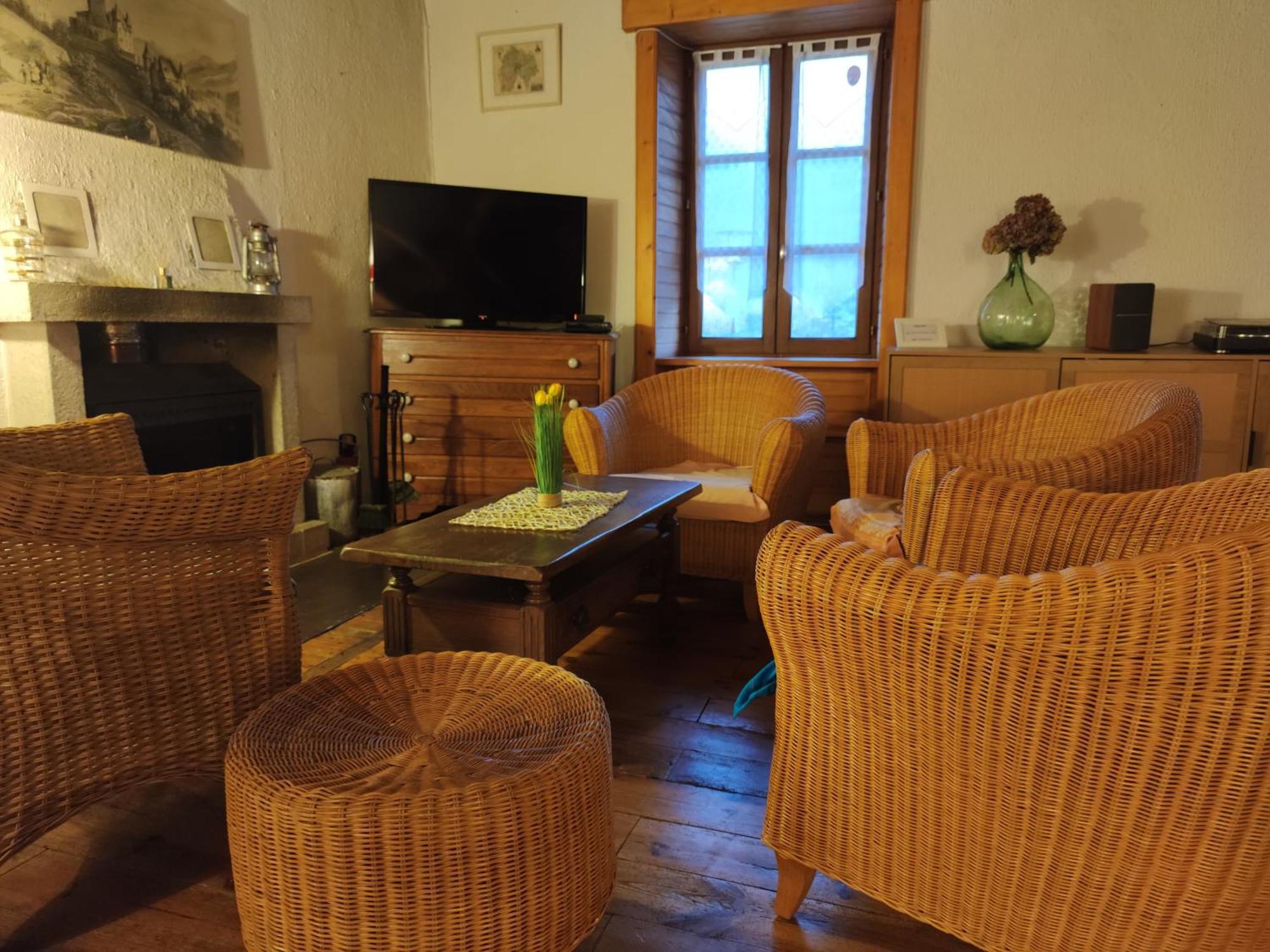 Saint-Jacques-des-Blats Maison Familiale Et Authentique מראה חיצוני תמונה